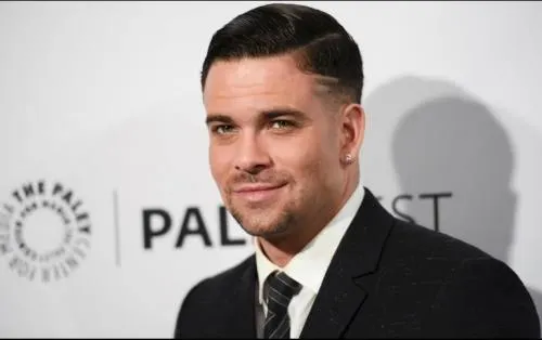 Actor de “Glee” se declara culpable de posesión de pornografía infantil