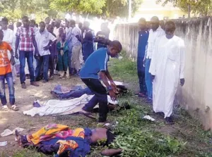 Grupo radical mata a 40 estudiantes en universidad de Nigeria