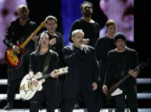 Miguel Bosé hace vibrar el Zócalo