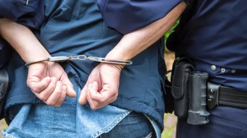 Delincuentes roban camioneta en Tlaxcala; autoridades la recuperan en Puebla