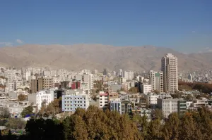 Irán niega existencia de base militar secreta