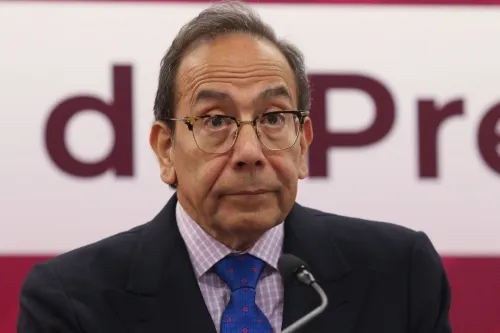 Empresarios piden al SAT agilizar devolución del IVA