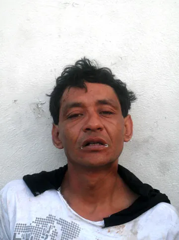 Aseguran a asaltante ebrio armado con un cuchillo