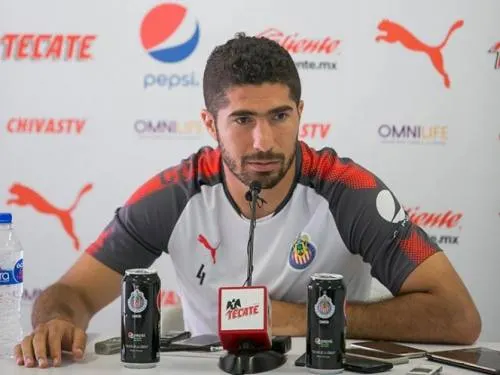 Pereira pondría dinero para el regreso de “Chicharito”
