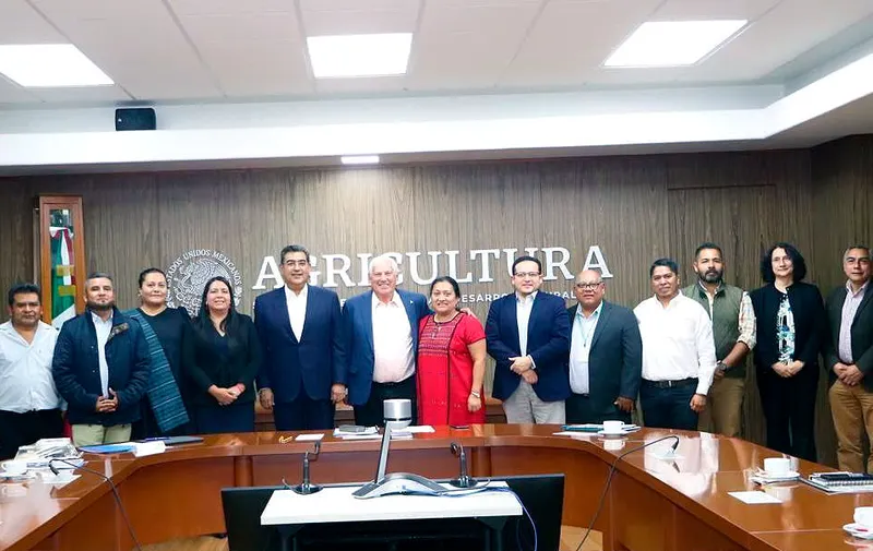 gobierno-puebla-sader-mezcal-agave-mezcalero