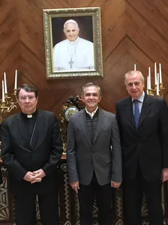 Mancera se reúne con autoridades eclesiásticas por visita del Papa
