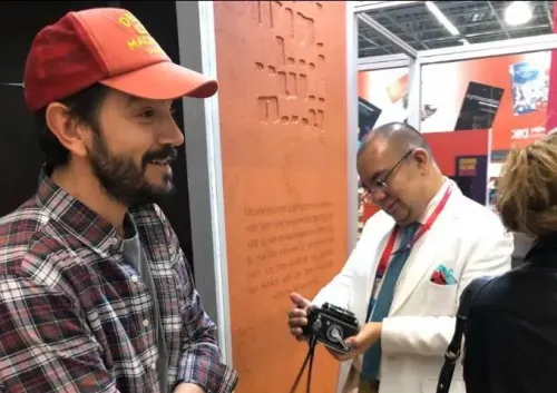 Diego Luna, presente en la FIL
