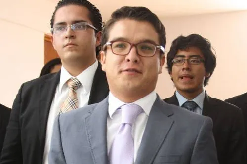 Ya suman 50 aspirantes a gubernatura interina; Gerardo Islas, entre los registrados este miércoles