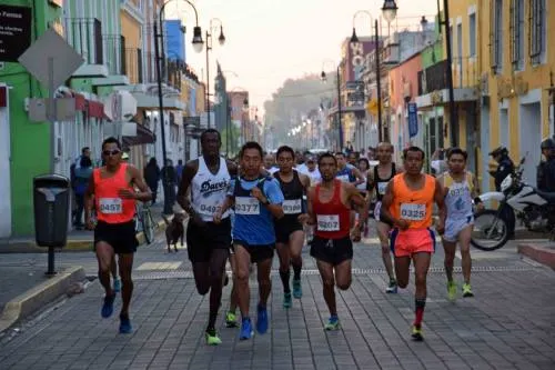 Con éxito se realizó medio maratón en San Pedro Cholula