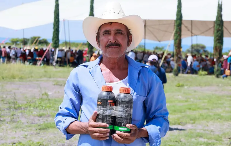 gob-pue-entrega-apoyos-campo-huatlatlauca