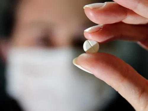 Cancela EU uso de hidroxicloroquina para tratar Covid-19