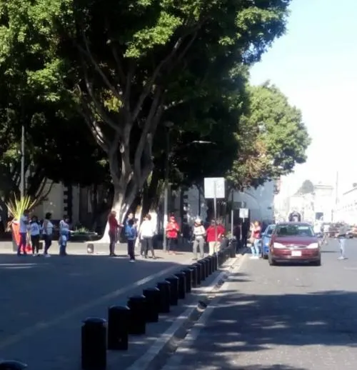 Fracasa convocatoria para manifestarse contra Claudia Rivera