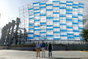 RMV supervisa avances del estadio de futbol