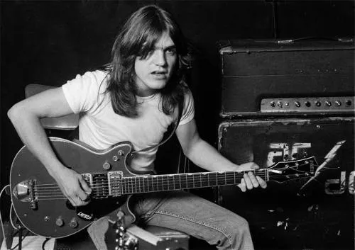 Fallece Malcolm Young, leyenda de AC/DC