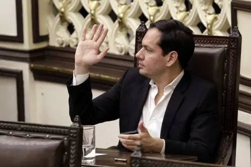 Prohibir anuncios espectaculares afecta a inversiones:  Juan Pablo Kuri