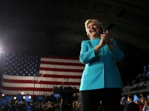 El FBI vuelve a exonerar a Hillary Clinton
