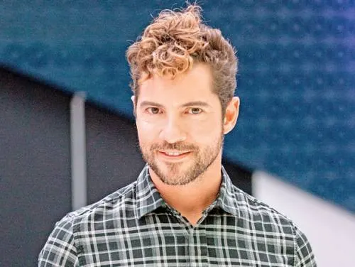 David Bisbal recuerda a Juan Gabriel