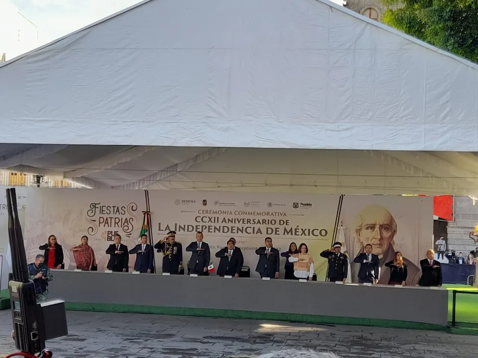 Gobernador de Puebla encabezó ceremonia del CCXII Aniversario de la Independencia de México y Desfile Militar