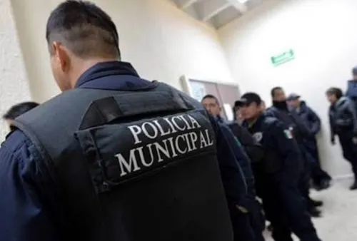 Pobladores retienen a policías de Cañada Morelos; exigen liberación de un detenido