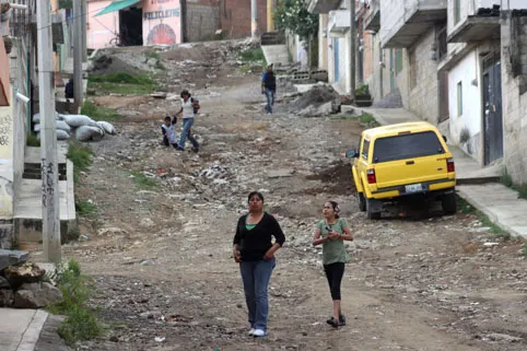Xochimehuacán tiene 30 años de retraso en obras: Trinidad Sánchez
