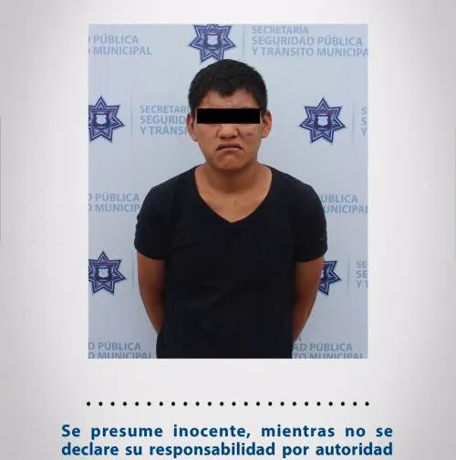 Detienen policías municipales a dos probables asaltantes a repartidor