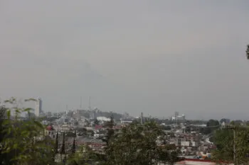 Caída de ceniza del Popocatépetl afecta a 10 municipios en Puebla