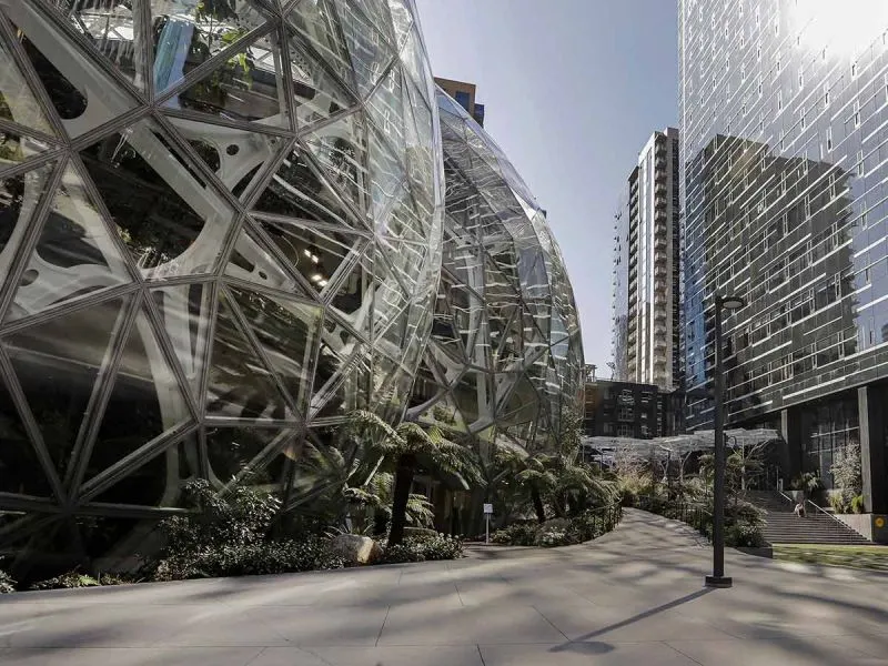 Empleados de Amazon continuarán en home office indefinidamente
