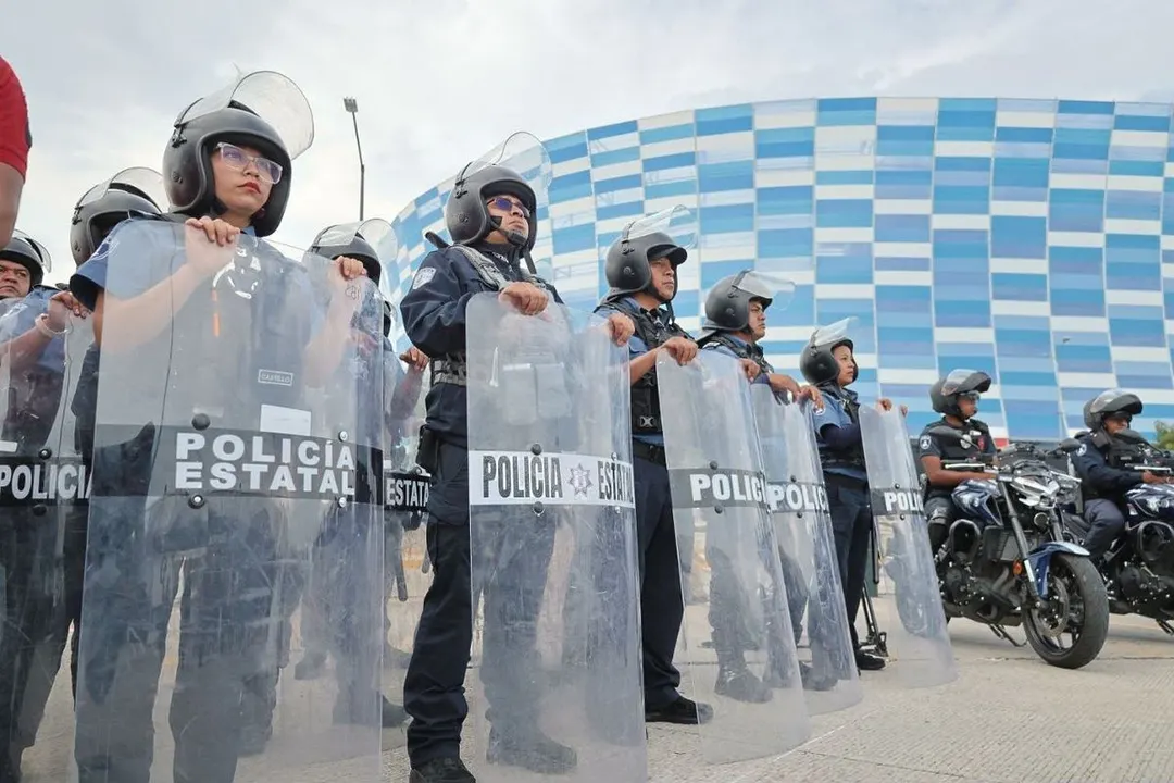 Policia Estatal Estadio Cuauhtemoc