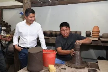 ERP entrega rehabilitación del Centro Alfarero en el Barrio de la Luz