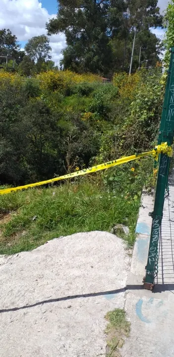 Localizan cadáver de indigente en barranca de la Rivera Anaya