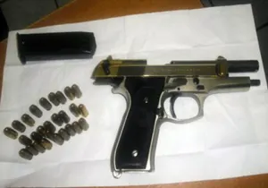 Detiene policía de San Pedro a menor con arma de fuego