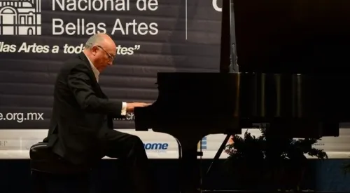 Manuel Delaflor ofrecerá concierto de piano en el CCU BUAP