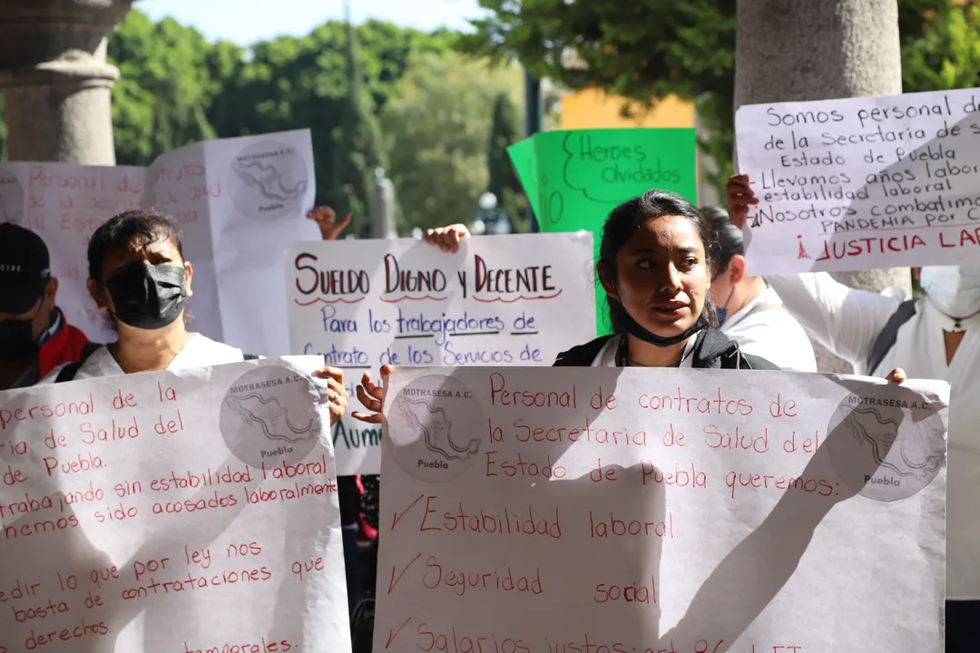 Protestas afuera de la Secretaría de Salud