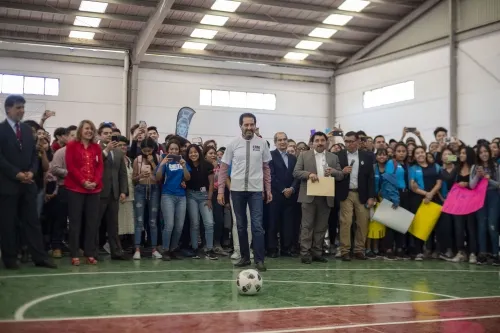 Entrega Esparza dos canchas multiusos al campus Izúcar de Matamoros del Complejo Regional Mixteca