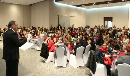 Entregan SEP y SNTE “Premio Estatal Docente Distinguida 2020”