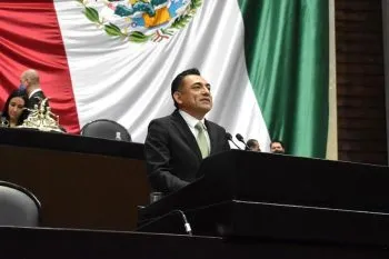 Promueve Lázaro Jiménez incluir la educación digital en la Constitución