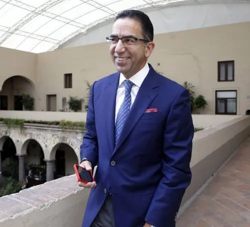 Lozano niega ruptura con RMV y regresar al PRI