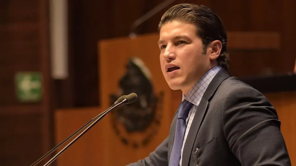 Samuel García anuncia aumento salarial para policías de Fuerza Civil