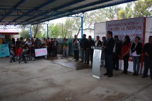 Néstor Camarillo inicia remodelación de preescolar en Progreso de Madero