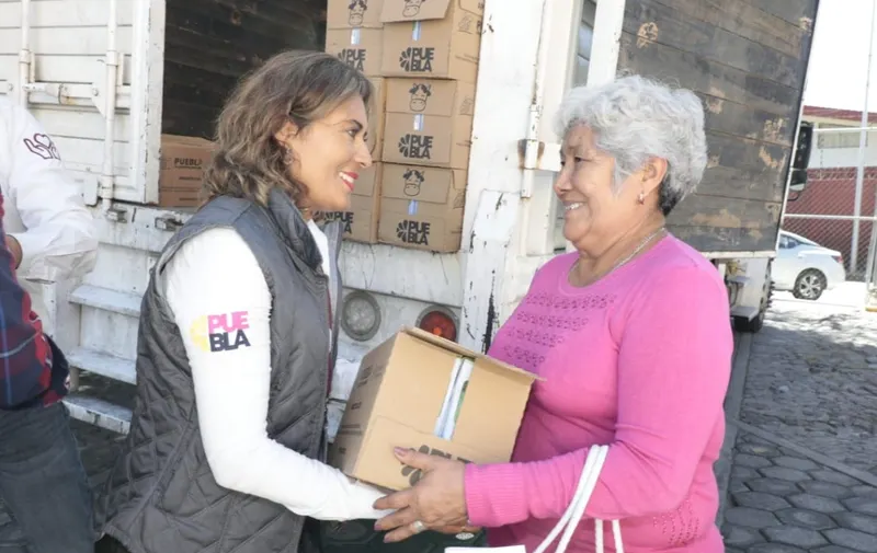 bienestar-entrega-de-producto-lacteo-puebla