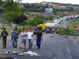 Anuncia la CNTE mesa de diálogo con Segob