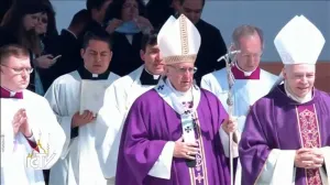 Cuaresma, tiempo para erradicar la riqueza, la vanidad y el orgullo: Papa