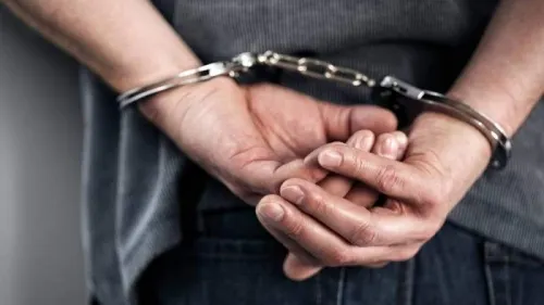 Cae primer vendedor de alcohol adulterado en la población de Cacaloxúchitl