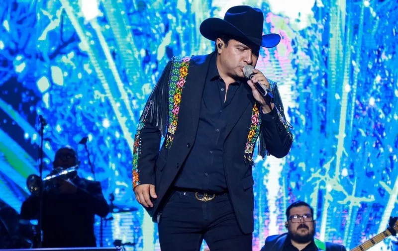 julion-alvarez-fig-24