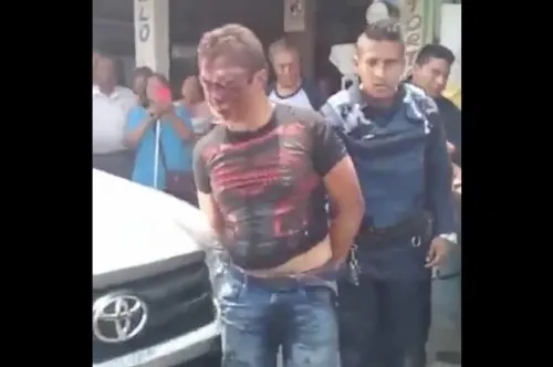 Delincuente apuñala a joven y casi lo linchan en Amalucan