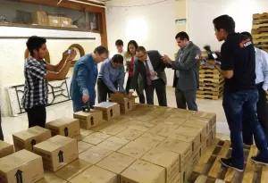 Recibe IEE líquido indeleble que se utilizará el día de elección