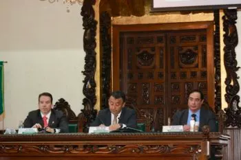 Presidente de la Sala Regional Ciudad de México imparte conferencia sobre justicia electoral en Puebla