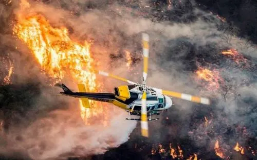 Incendios forestales en Los Ángeles arrasan con mansiones de millonarios y famosos