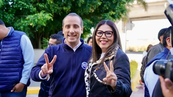 mario-riestra-genoveva-huerta