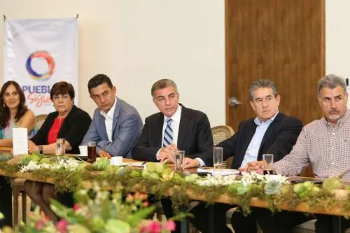 Reconoce Tony Gali a integrantes de la  LIX Legislatura